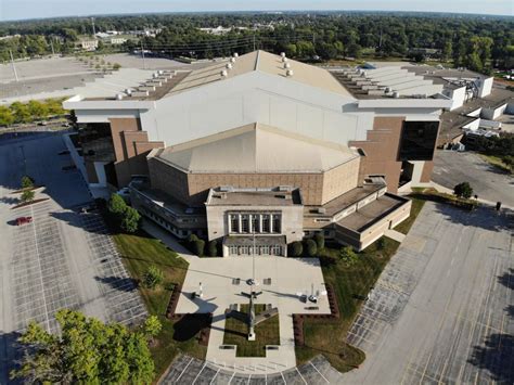 Allen county war memorial coliseum fort wayne - Allen County War Memorial Coliseum Tickets. Address. 4000 Parnell Ave., Fort Wayne, IN 46805. Event Schedule (24) Add-Ons. Venue Details. Seating Charts. Select Your Category. Select Your Dates. Sort …